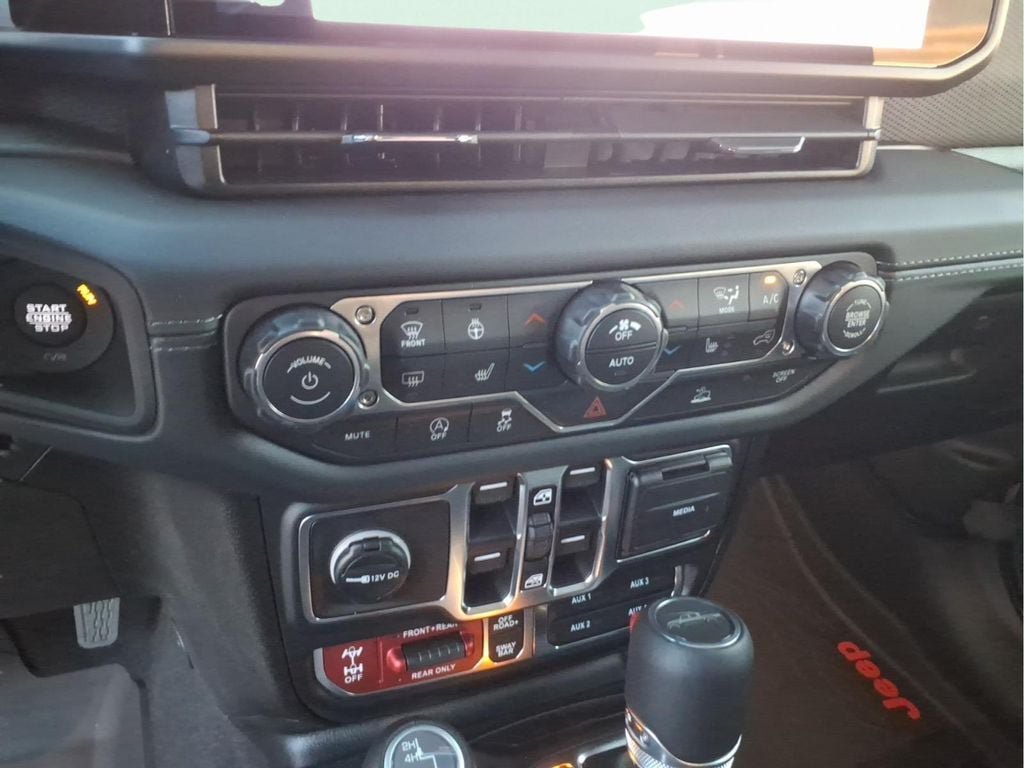 New 2026 Jeep Gladiator Rubicon AWD/4WD image 21