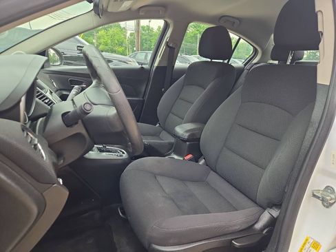 Used 2012 Chevrolet Cruze LT FWD image 16