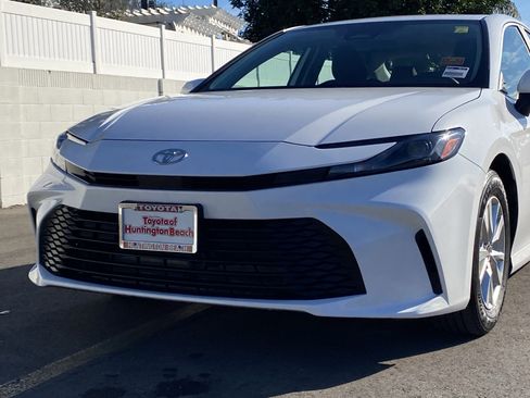 Certified 2025 Toyota Camry LE image 7