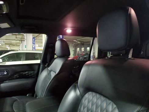 Used 2024 INFINITI QX80 Sensory AWD/4WD image 17