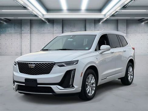 Used 2021 Cadillac XT6 Luxury image 1