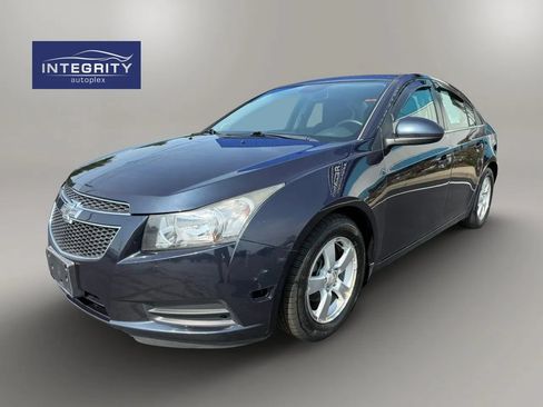 Used 2014 Chevrolet Cruze LT FWD image 1
