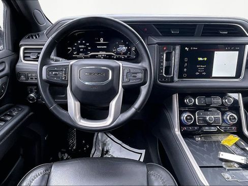 Used 2023 GMC Yukon Denali image 10