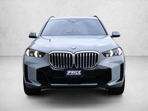 Used 2026 BMW X5 xDrive40i w/ M Sport Package AWD/4WD image 3