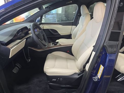 Used 2022 Tesla Model X AWD/4WD image 5