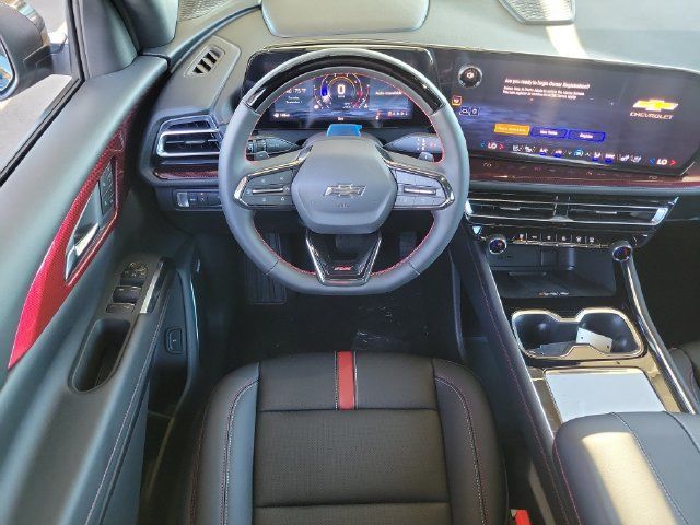 Used 2026 Chevrolet Traverse LT w/ Midnight/Sport Edition FWD image 7
