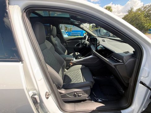 Used 2025 Audi SQ5 Premium Plus AWD/4WD image 38