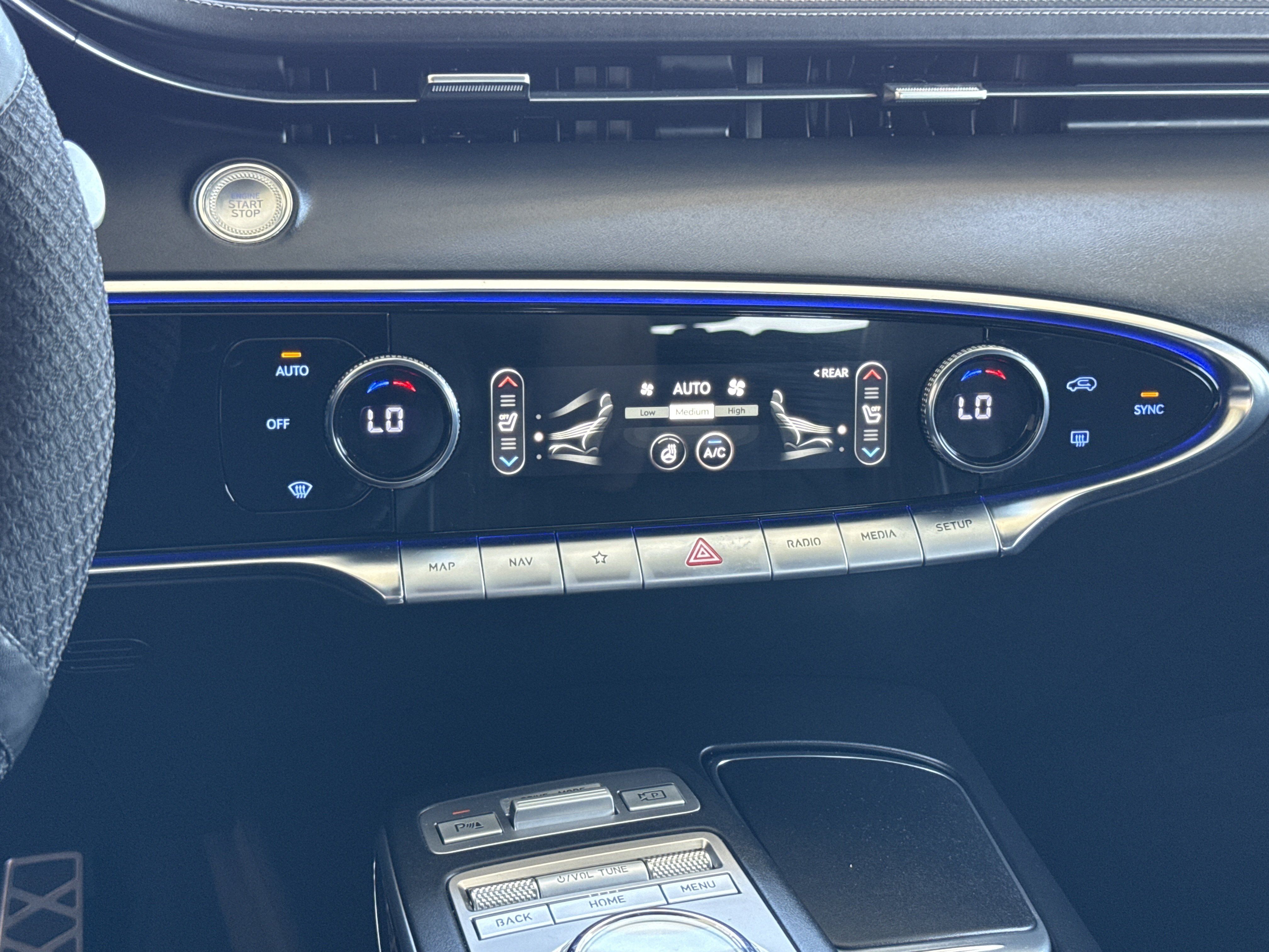 Used 2022 Genesis GV70 3.5T Sport w/ Sport Prestige Package AWD/4WD image 41
