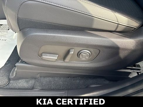 Certified 2025 Kia Carnival SX Prestige image 12