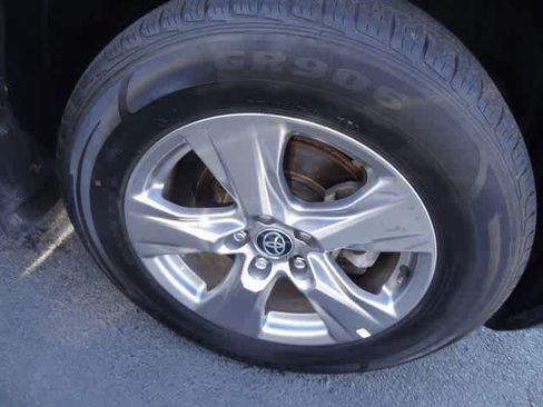 Used 2023 Toyota RAV4 XLE image 27