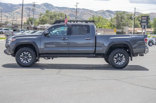 Used 2020 Toyota Tacoma TRD Off-Road AWD/4WD image 3