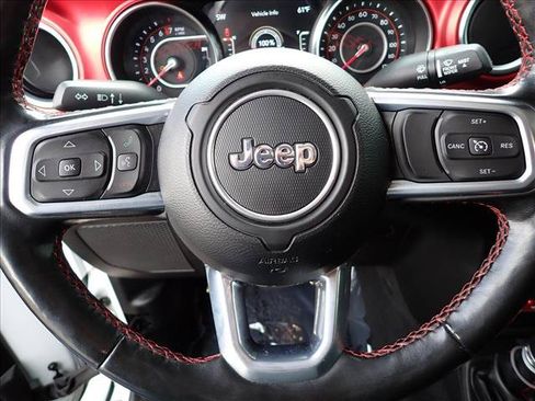 Used 2022 Jeep Gladiator Rubicon w/ Cold Weather Group AWD/4WD image 15