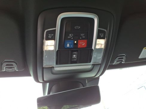 Used 2024 RAM 1500 Limited AWD/4WD image 20
