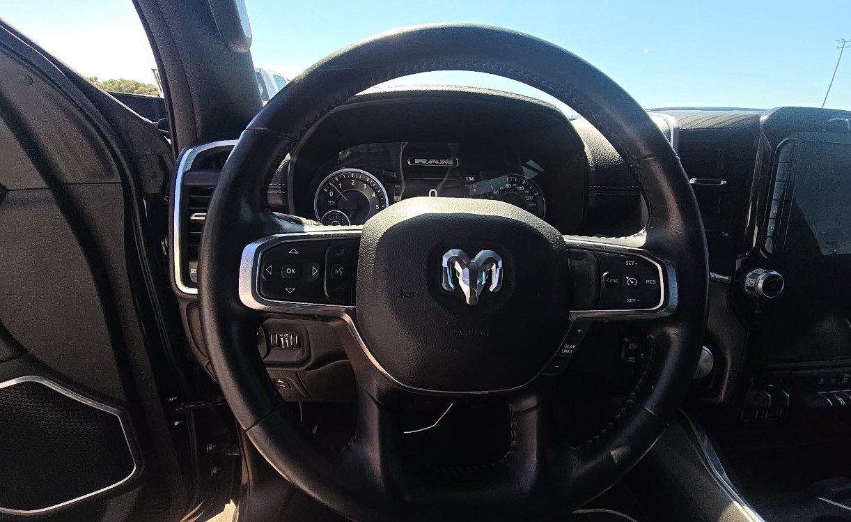 Used 2023 RAM 1500 Laramie AWD/4WD image 8