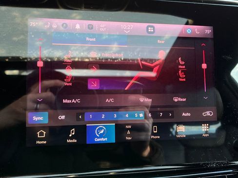 Used 2022 Jeep Wagoneer Series II w/ Premium Group I image 17