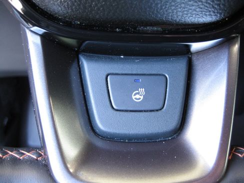 Used 2023 Honda Pilot TrailSport image 17