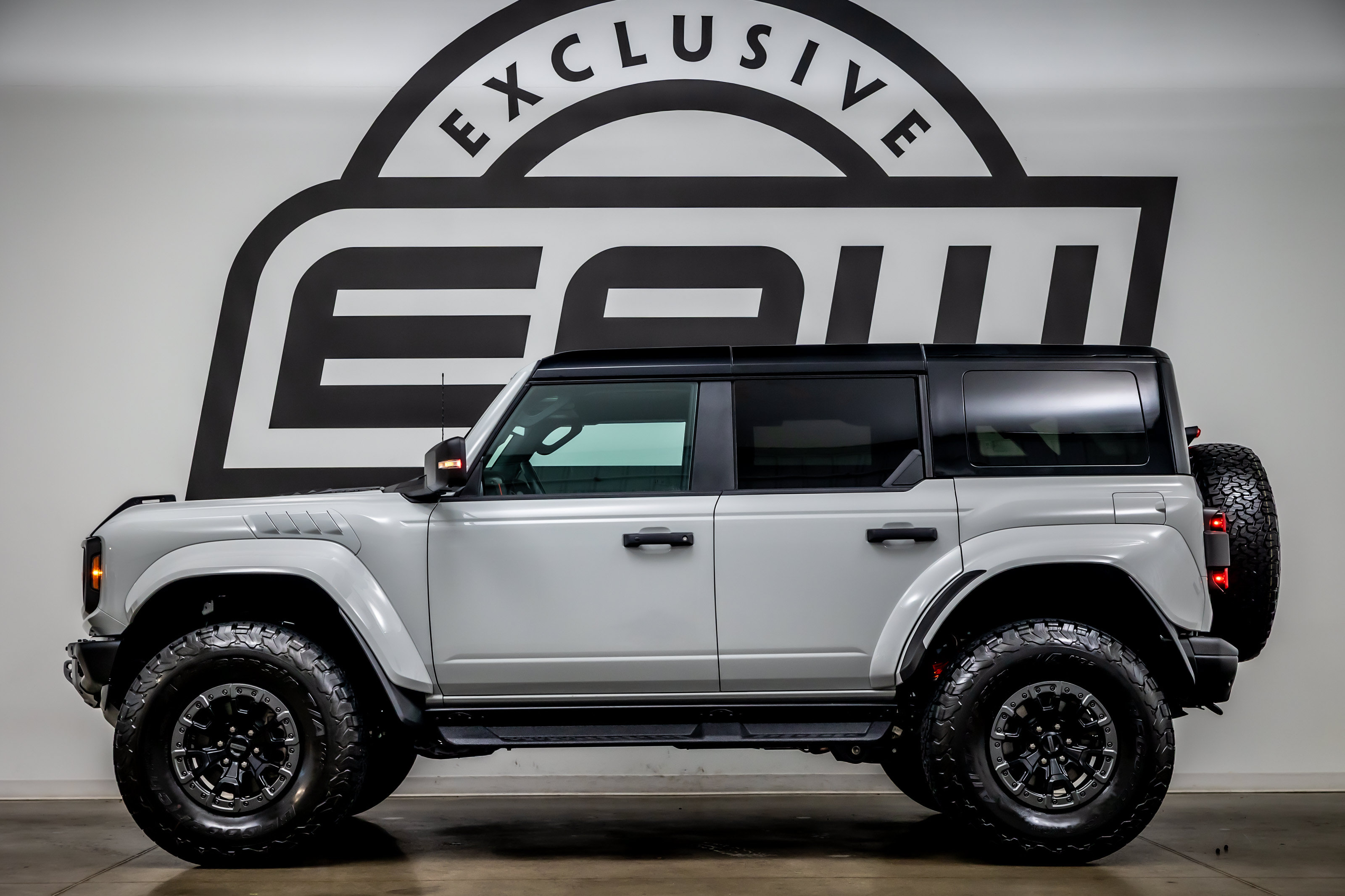 Used 2026 Ford Bronco Raptor w/ Interior Carbon Fiber Pack AWD/4WD image 6