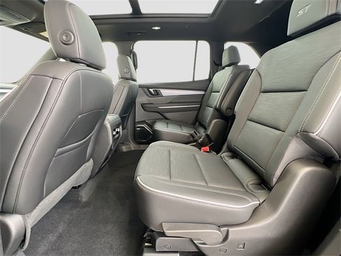 New 2026 Buick Enclave Sport Touring w/ Power Package image 17