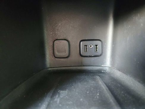 Used 2019 GMC Acadia SLT FWD image 30