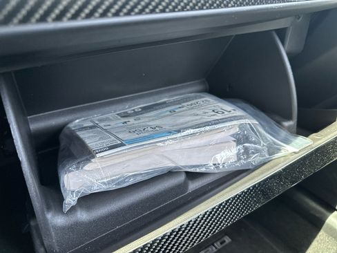 Used 2018 Chevrolet Camaro SS image 39