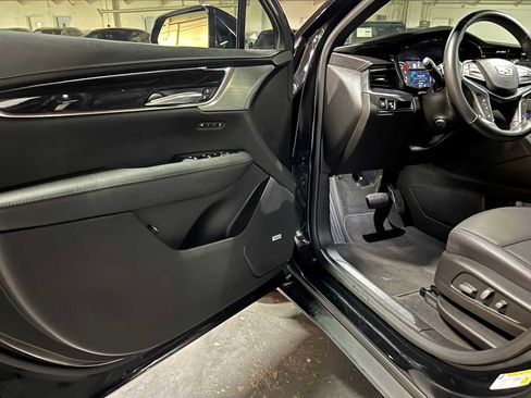 Used 2023 Cadillac XT5 Premium Luxury AWD/4WD image 22