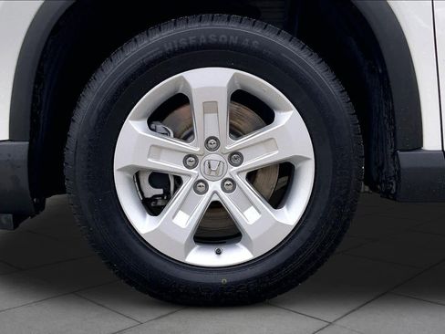 Used 2023 Honda Pilot LX image 11