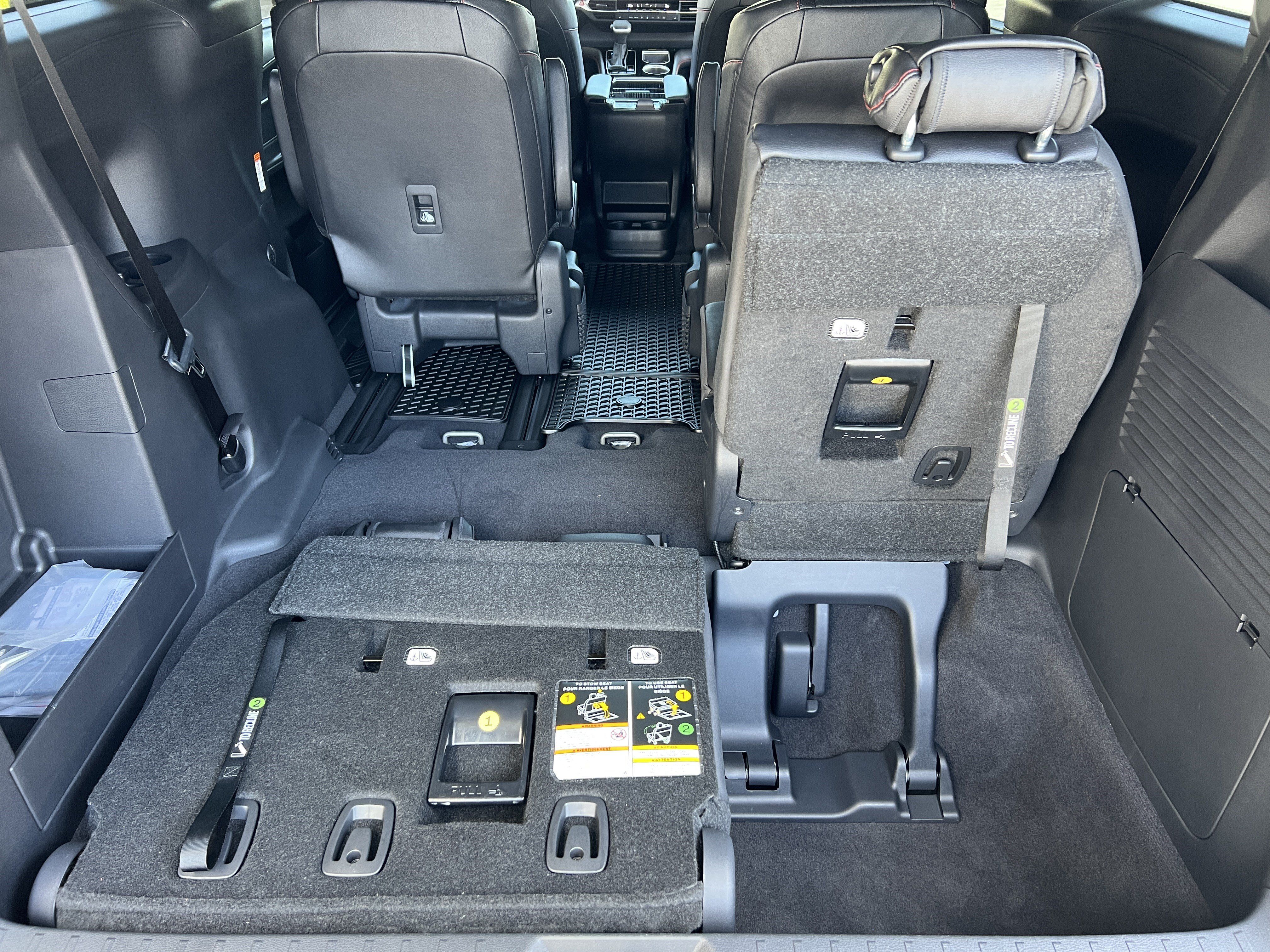 Used 2025 Toyota Sienna XSE AWD/4WD image 17