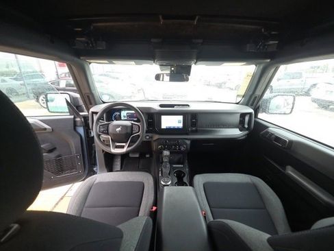 Used 2023 Ford Bronco Base image 24
