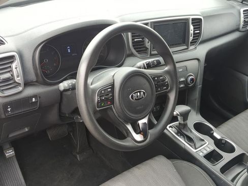 Used 2019 Kia Sportage LX image 12