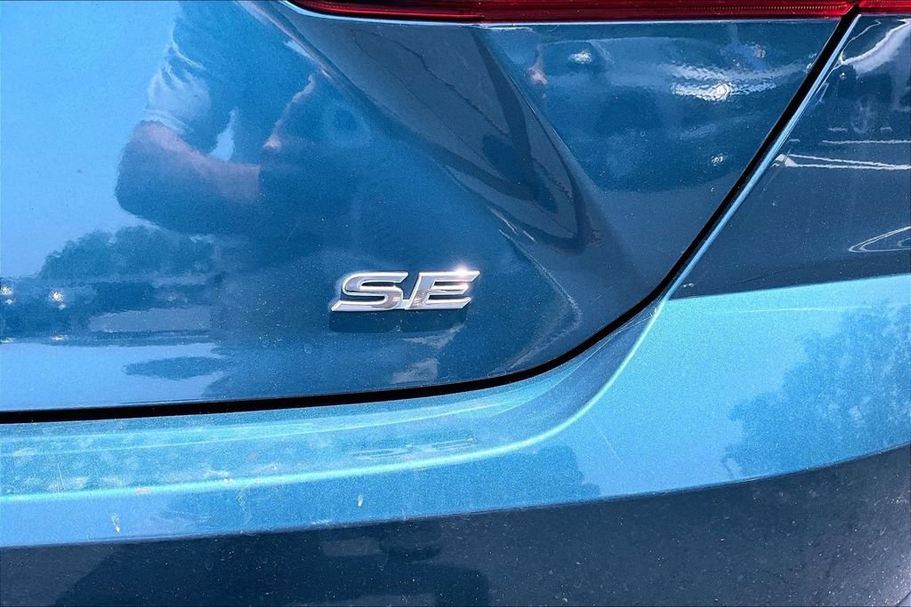 Used 2025 Toyota Camry SE FWD image 24