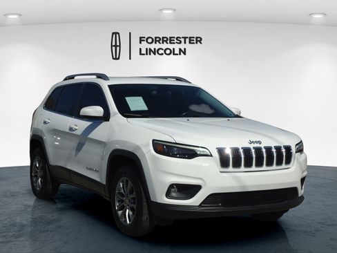 Used 2020 Jeep Cherokee Latitude Plus w/ Cold Weather Group AWD/4WD image 1