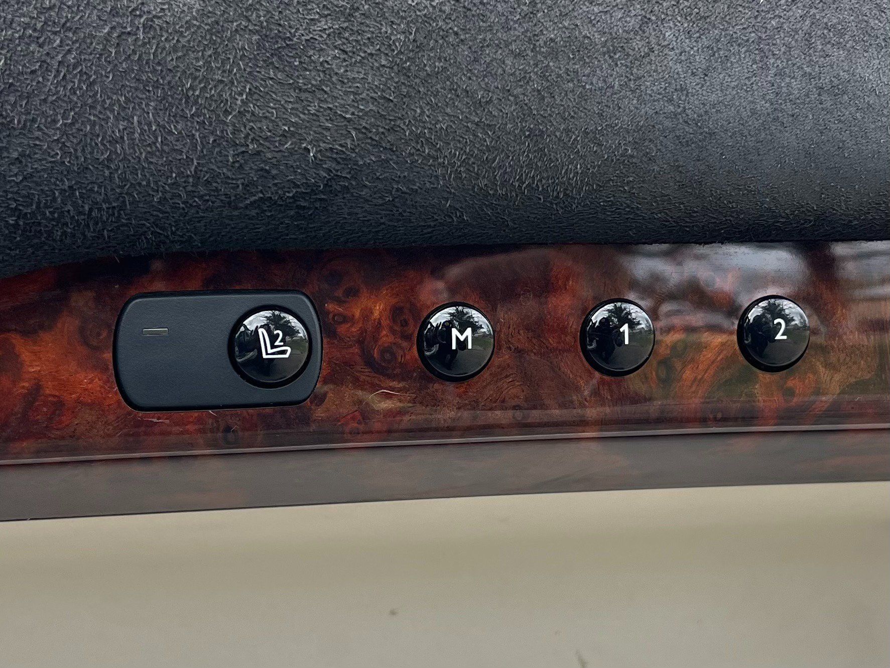 Used 2016 Rolls-Royce Wraith RWD image 46