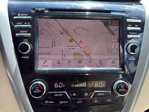 Used 2020 Nissan Murano SL w/ Moonroof Package FWD image 17