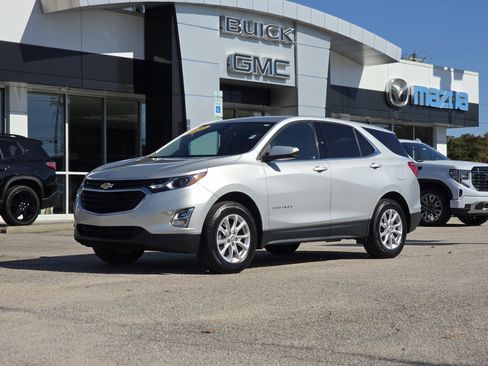 Used 2020 Chevrolet Equinox LT image 3