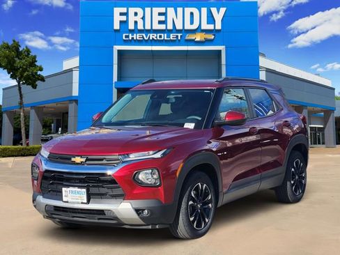 Used 2023 Chevrolet TrailBlazer LT image 3
