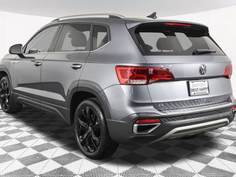 Used 2023 Volkswagen Taos SE FWD image 16
