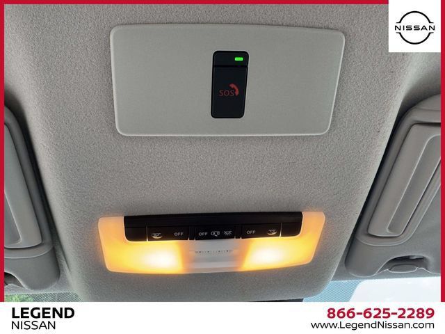 Used 2025 Nissan Versa SR w/ Trunk Package FWD image 28
