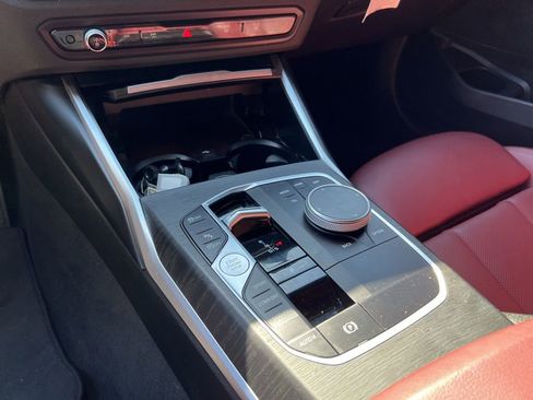 Used 2023 BMW 330i Sedan w/ Convenience Package RWD image 3