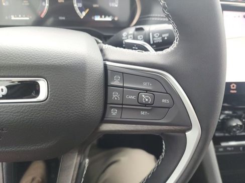 New 2025 Jeep Grand Cherokee Limited image 14