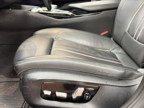 Used 2018 BMW 530i xDrive image 12