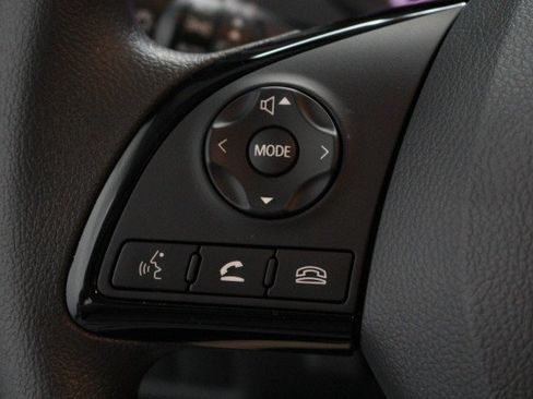 New 2026 Mitsubishi Eclipse Cross LE image 9