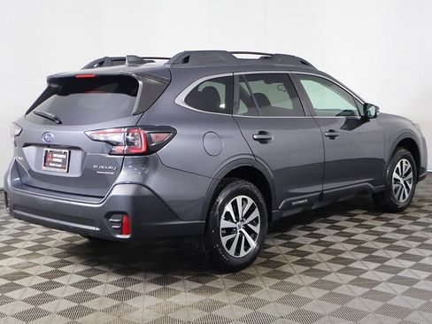 Used 2022 Subaru Outback Premium AWD/4WD image 9