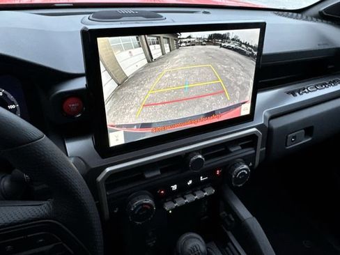 Certified 2024 Toyota Tacoma TRD Off-Road w/ TRD Off Road Upgrade Package image 18