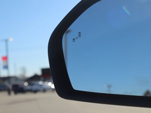 Used 2023 Ford Explorer XLT w/ Equipment Group 202A image 28