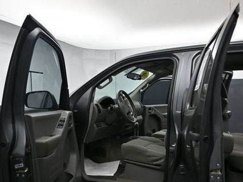 Used 2016 Nissan Frontier SV w/ SV Value Truck Package image 16