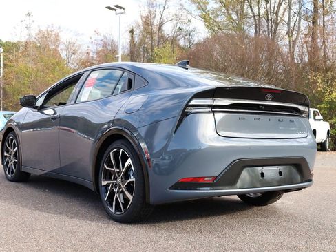 New 2026 Toyota Prius Plug-In Hybrid image 4