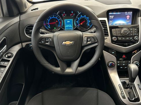 Used 2016 Chevrolet Cruze LT w/ RS Package FWD image 27