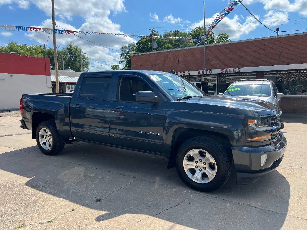 Used 2018 Chevrolet Silverado 1500 LT w/ All Star Edition AWD/4WD image 4