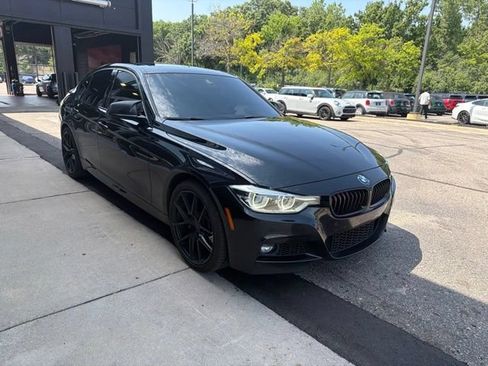 Used 2018 BMW 340i xDrive Sedan w/ Premium Package AWD/4WD image 3