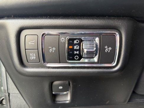 Used 2022 Lincoln Nautilus Reserve image 13